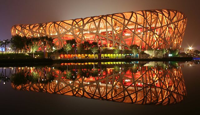 Beijing national stadium. Por Peter23 - Trabajo propio. Disponible bajo la licencia CC BY 2.5 vía Wikimedia Commons. Beijing national stadium. Por Peter23 - Trabajo propio. Disponible bajo la licencia CC BY 2.5 vía Wikimedia Commons.